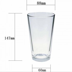 Individueller Wasserbecher und Personalisierter Glasbierbecher