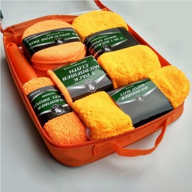 Autowaschset Verkaufe wie warme Semmeln für Zuhause. Personalisiere das Pflegeset für den Autoinnenraum.